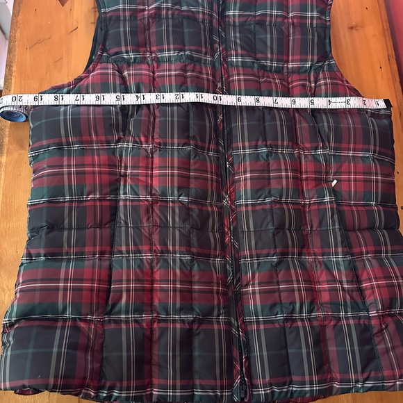 Eddie Bauer plaid premium goose down vest in size Medium. - Picture 4 of 4